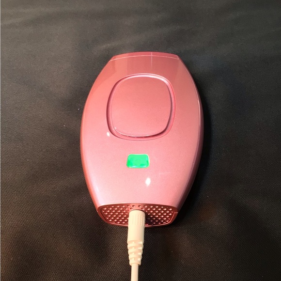 RoseSkinCo IPL Hair Removal Handset - Rose Gold - Picture 7 of 10